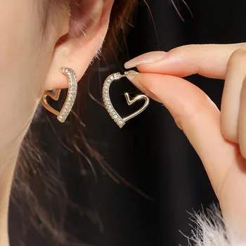 Nauja mada Netaisyklingi moteriški širdies auskarai Aukso spalva Metalo krištolo pusė Unikalus dizainas Lenktas Boho Moteriški kabantys auskarai