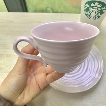 Spiralės formos senovinis kavos puodelis ir lėkštė Aukštai temperatūrai atsparus žalias kostiumas su aukšto grožio rankų dovanų keraminiu puodeliu 2023